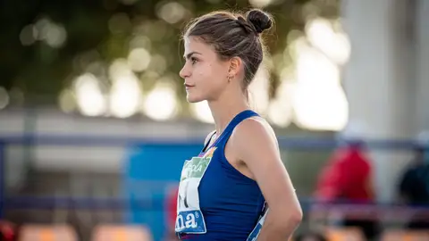 Águeda Muñoz bronce en1500 mts. en el Cameponato de España indoor Atletismo
