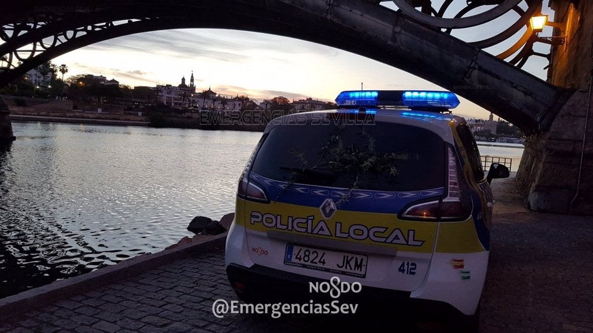De nuevo, un fin de semana de "botellonas" en Sevilla De nuevo, un fin de semana de "botellonas" en Sevilla