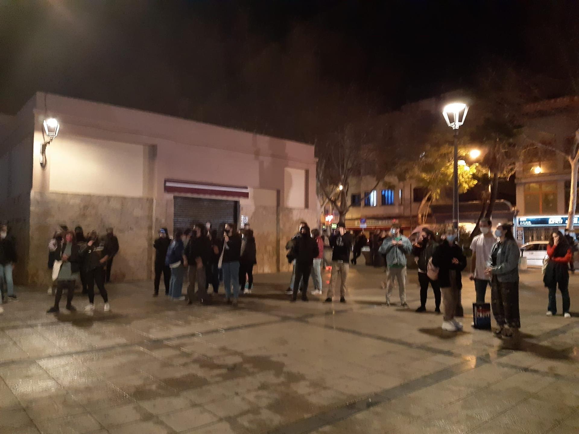 Unas 150 personas se manifiestan en Palma para exigir la "libertad" de Pablo Hasél Unas 150 personas se manifiestan en Palma para exigir la "libertad" de Pablo Hasél