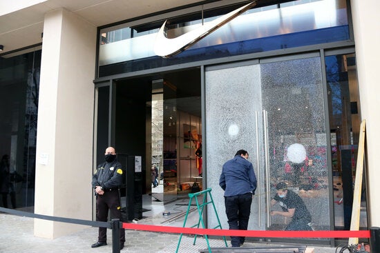 L’Associació Passeig de Gràcia reclama al govern una condemna “més contundent” dels aldarulls L’Associació Passeig de Gràcia reclama al govern una condemna “més contundent” dels aldarulls