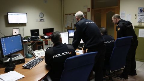 Sala do 091 da Policia Nacional