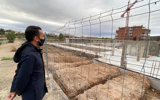 El PSOE de Badajoz asegura que la empresa de la piscina de la Margen Derecha ha despedido a varios trabajadores El PSOE de Badajoz asegura que la empresa de la piscina de la Margen Derecha ha despedido a varios trabajadores