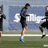 Un momento del entrenamiento del Málaga CF Un momento del entrenamiento del Málaga CF