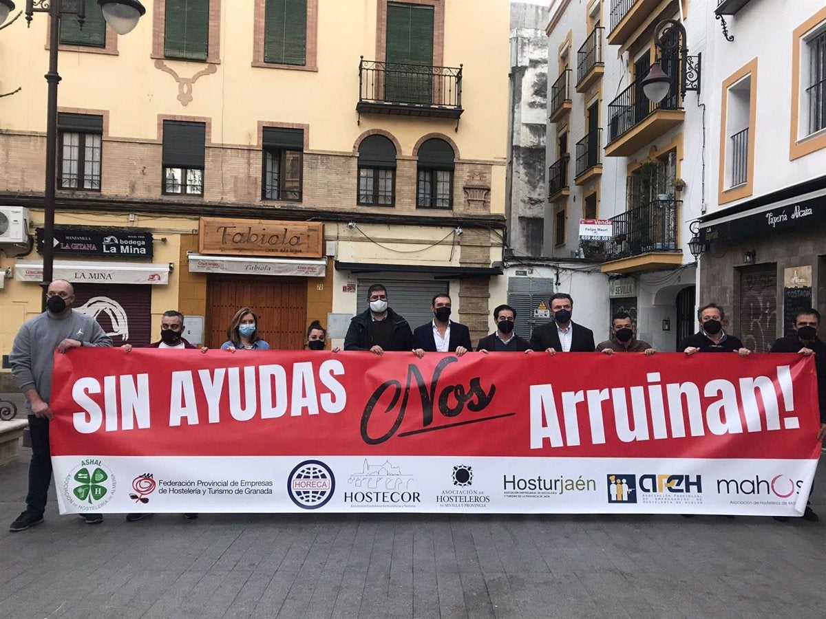 Los hosteleros anuncian movilizaciones si no se relajan las medidas contra el Covid Los hosteleros anuncian movilizaciones si no se relajan las medidas contra el Covid