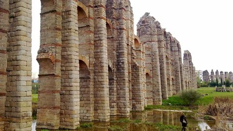 Acueducto de los Milagros, M&eacute;rida