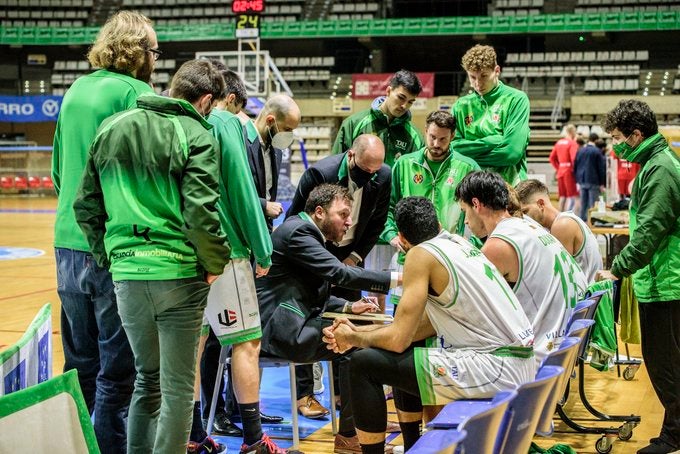 TAU comienza en Palencia el camino hacia los playoffs TAU comienza en Palencia el camino hacia los playoffs