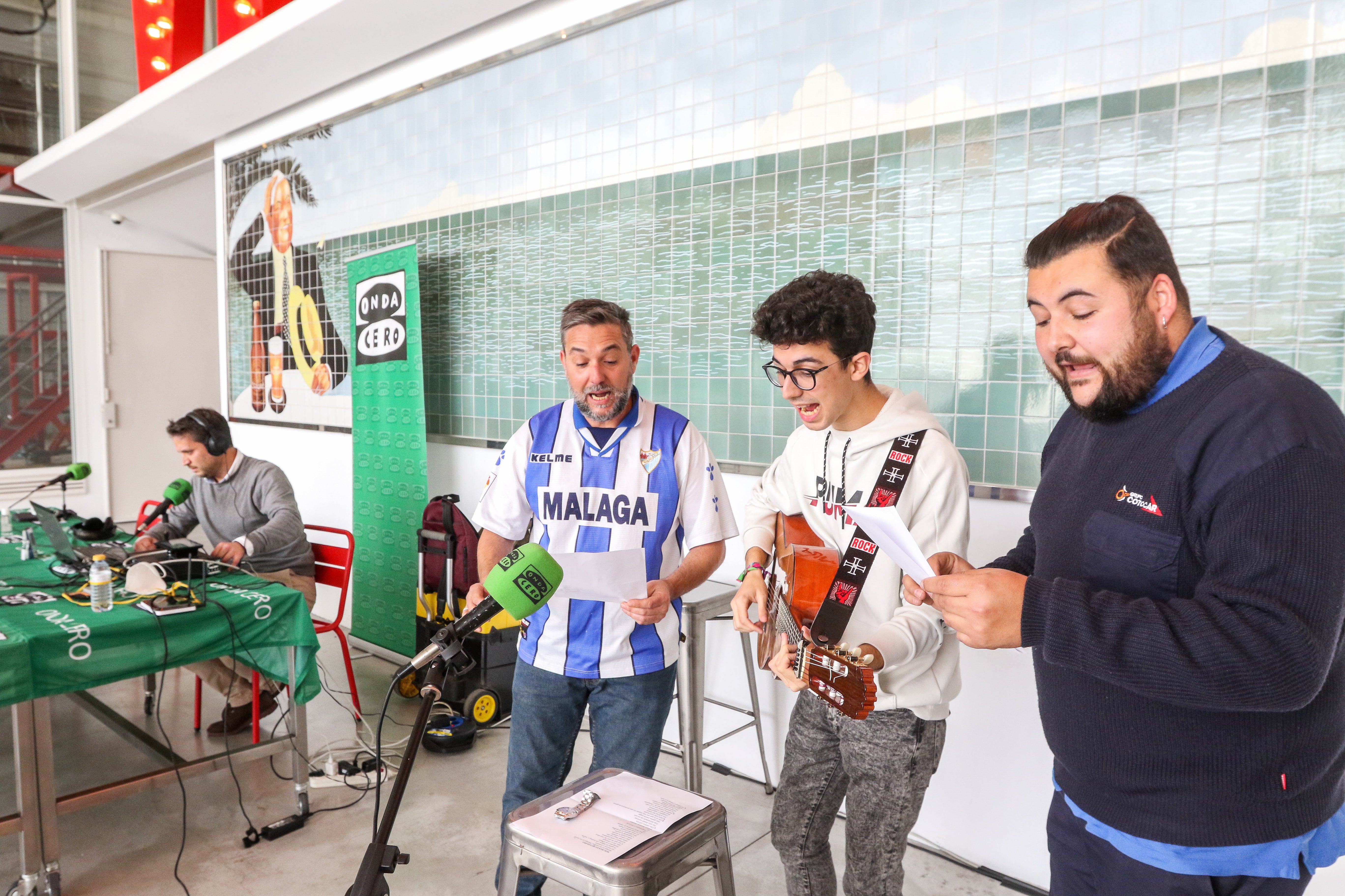 La Murga de Ciudad Jardín, en directo en Más de Uno La Murga de Ciudad Jardín, en directo en Más de Uno
