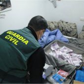 La Guardia Civil destapa una estafa de 50.000 euros con cuatro detenidos en Torrevieja