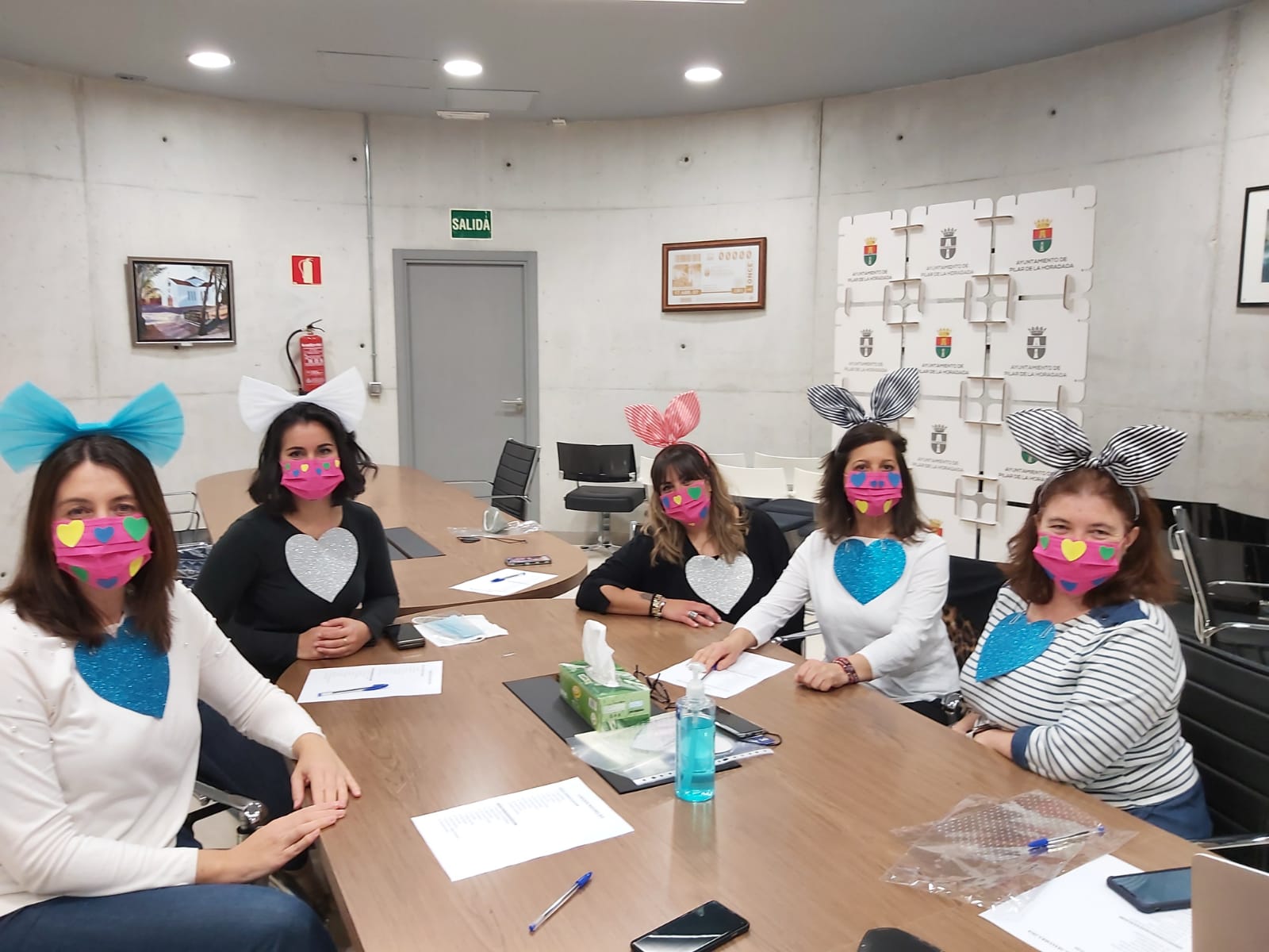 La concejal de Mayores, Mari Gracia, quien a su vez ostenta el cargo del área de Modernización en el consistorio, se encuentra muy satisfecha de la respuesta de estas personas La concejal de Mayores, Mari Gracia, quien a su vez ostenta el cargo del área de Modernización en el consistorio, se encuentra muy satisfecha de la respuesta de estas personas