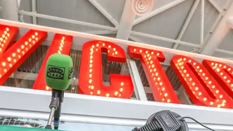 FÁBRICA CERVEZA FÁBRICA CERVEZA