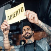 La iniciativa de prolongar el cierre hasta las 20.00 horas fue realizada por la patronal del comercio 