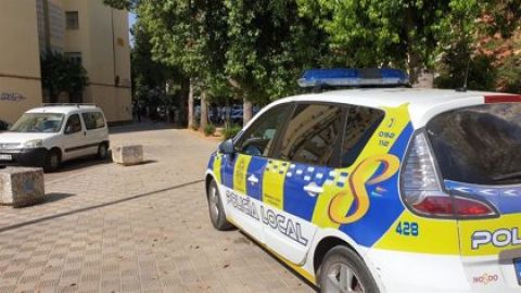 Coche patrulla de la Policía Local de Sevilla