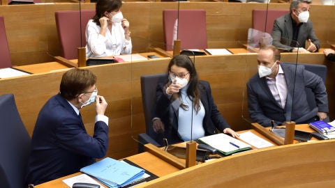 Ximo Puig, M&oacute;nica Oltra y Rub&eacute;n Mart&iacute;nez Dalmau