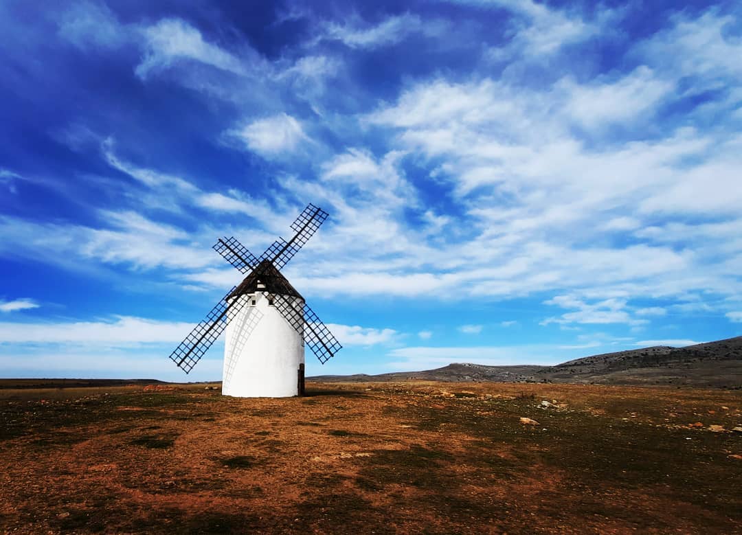 El molino de viento más fotografiado de Aragón está en Malanquilla El molino de viento más fotografiado de Aragón está en Malanquilla