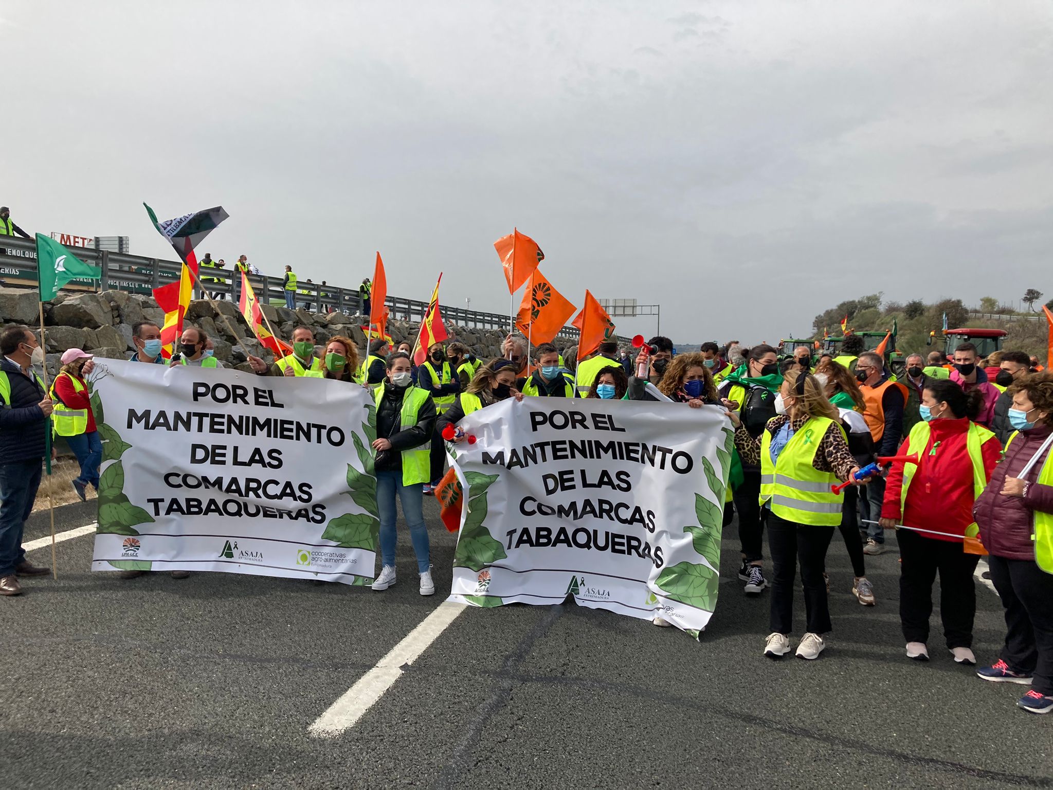 Cortada la A5 a la altura de Peraleda de la Mata hasta las 16h Cortada la A5 a la altura de Peraleda de la Mata hasta las 16h