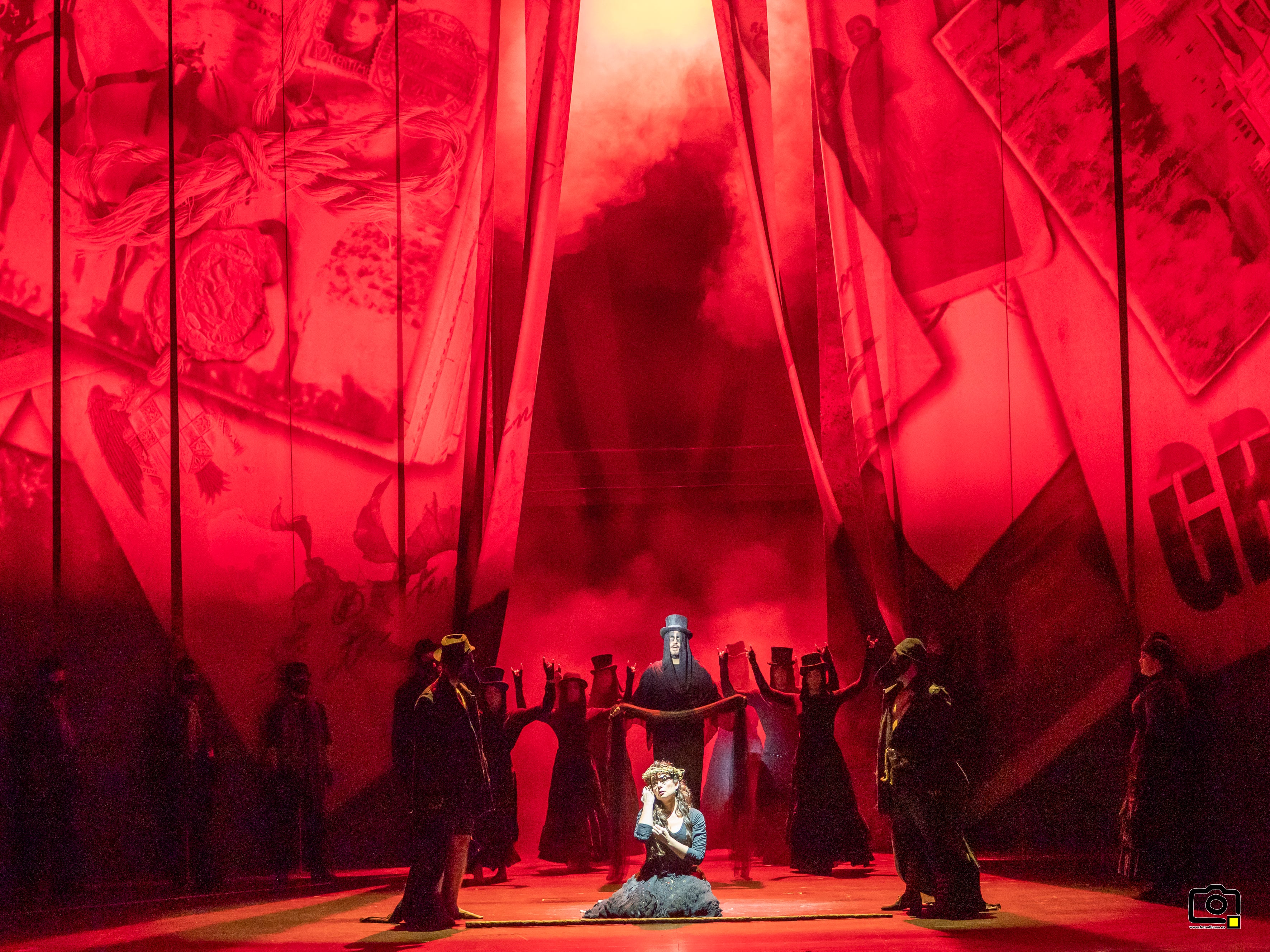 El Festival de Teatro Lírico 2021 se estrena con "Granada": las pasiones gitanas de Giménez y Falla El Festival de Teatro Lírico 2021 se estrena con "Granada": las pasiones gitanas de Giménez y Falla