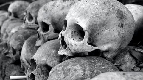 Cr&aacute;neos de personas muertas