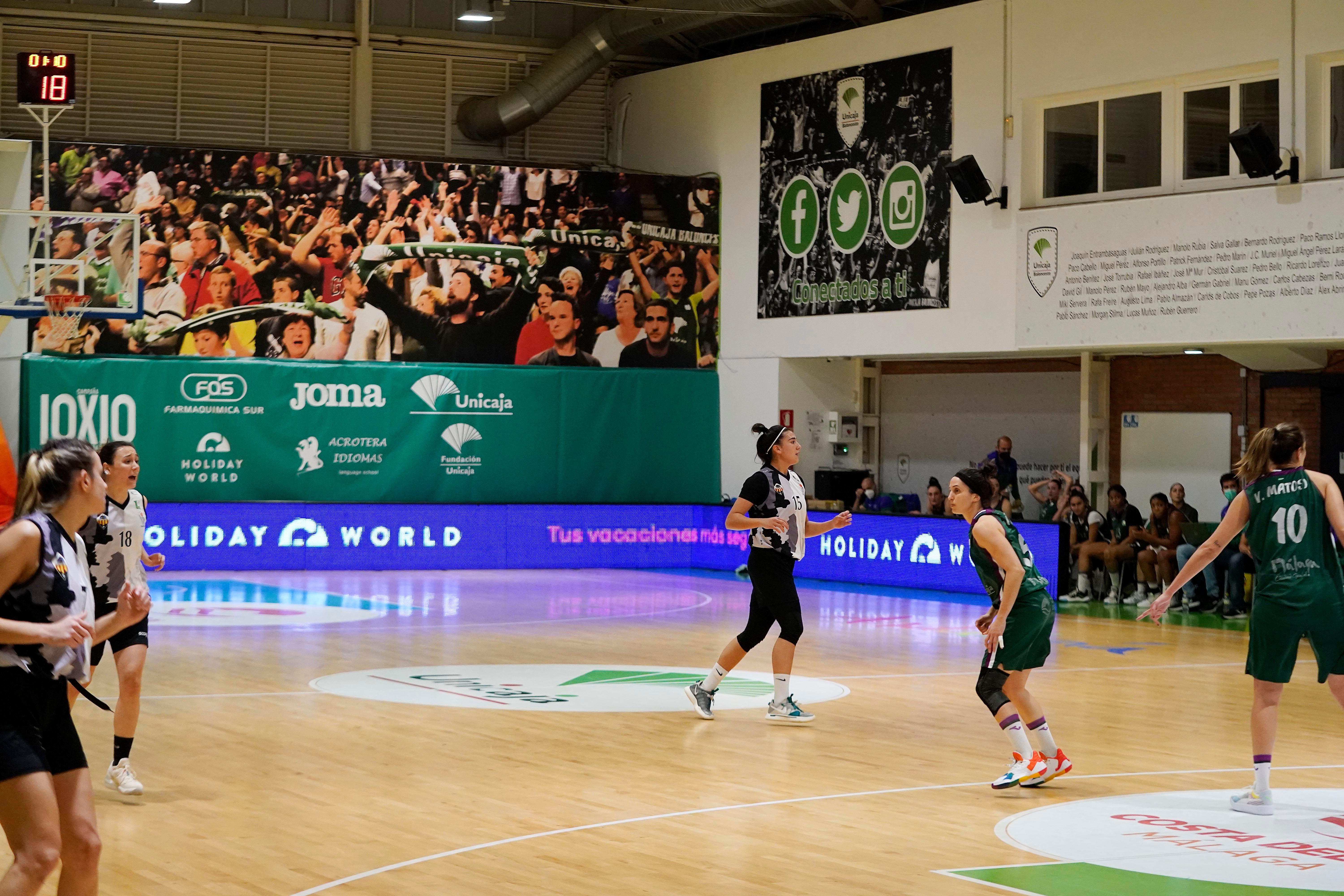 Holiday World y Unicaja femenino y cantera unen sus caminos Holiday World y Unicaja femenino y cantera unen sus caminos