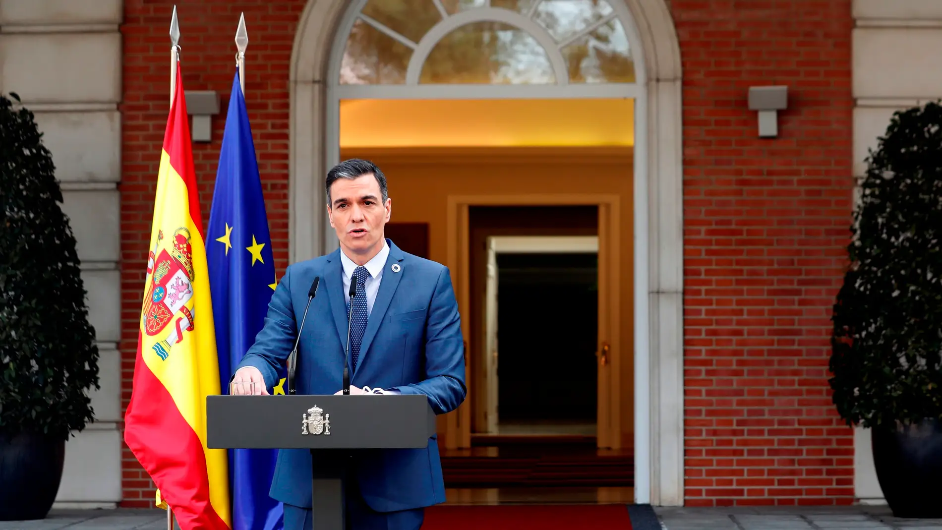 El presidente del Gobierno, Pedro Sánchez, comparece tras participar en el Palacio de la Moncloa. 