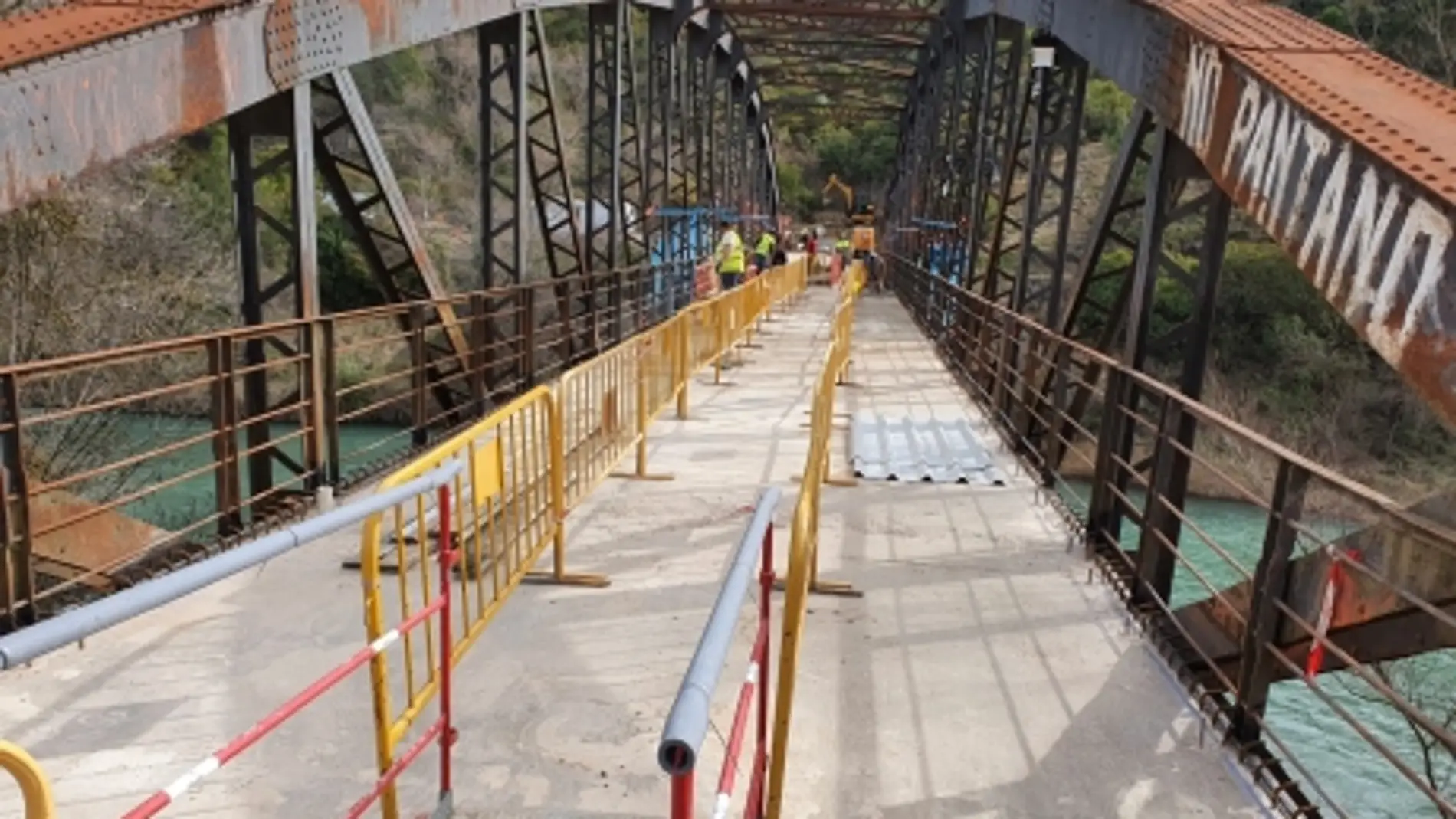 Reabre al tráfico el puente de Santa Eulalia de Gállego después de seis semanas de obras