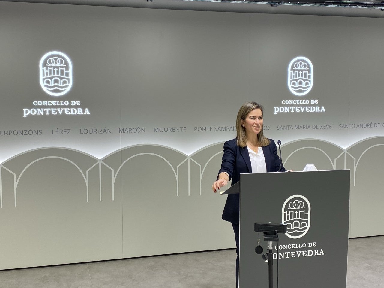 El PP de Pontevedra exige la dimisión de la concejala de personal Carmen Fouces El PP de Pontevedra exige la dimisión de la concejala de personal Carmen Fouces