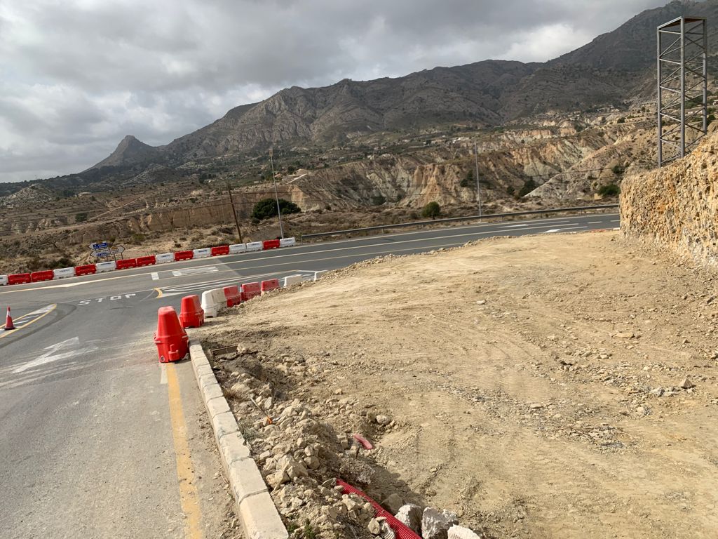 Comienzan las obras de mejora del acceso al polígono industrial El Espartal de Jijona desde la CV-800 Comienzan las obras de mejora del acceso al polígono industrial El Espartal de Jijona desde la CV-800