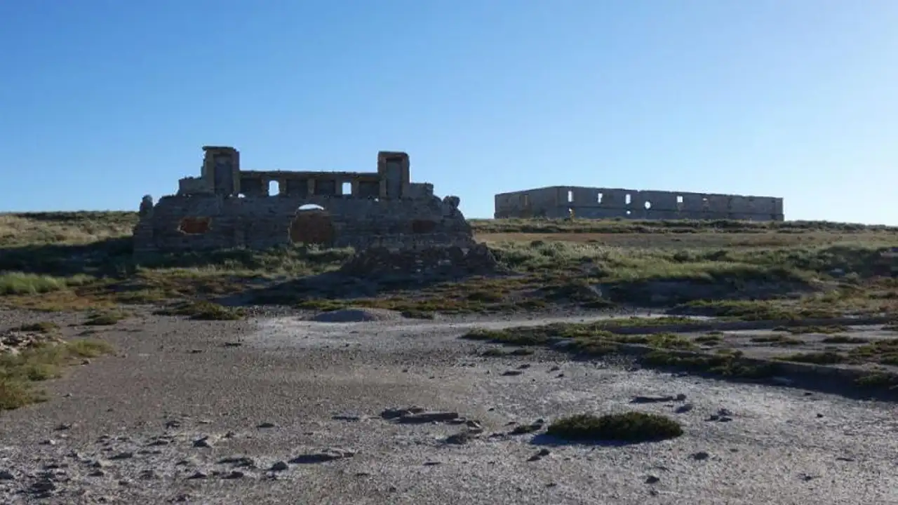 Casas de las Salinas de Bujaraloz Casas de las Salinas de Bujaraloz