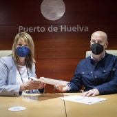 El Puerto de Huelva respalda el certamen 'Balcones cofrades' de la Hermandad de la Borriquita