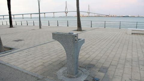 Una de las fuentes de agua p&uacute;blica en C&aacute;diz