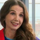 Victoria Abril: "Habrá más muertos con vacuna que sin, el confinamiento no funciona y las mascarillas tampoco" Victoria Abril: "Habrá más muertos con vacuna que sin, el confinamiento no funciona y las mascarillas tampoco"