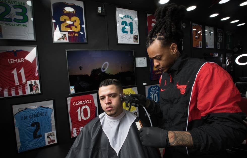 La increíble historia de Wizarchy, el peluquero del Atlético de Madrid La increíble historia de Wizarchy, el peluquero del Atlético de Madrid