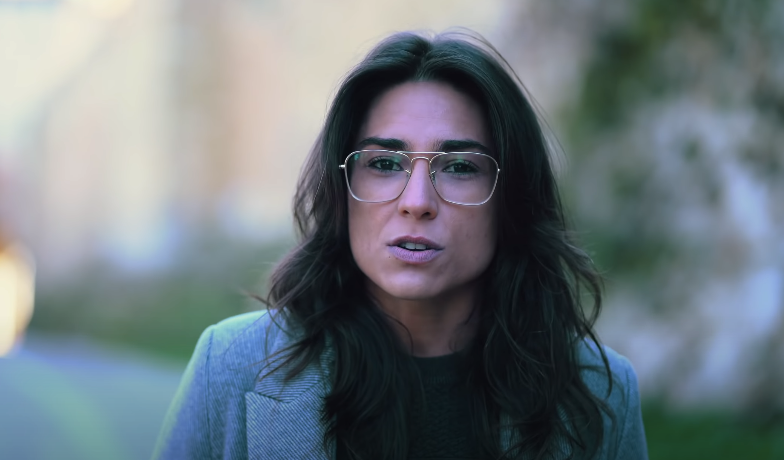 El vídeo dirigido a los políticos que arrasa en las redes: "España está muy por encima de vosotros" El vídeo dirigido a los políticos que arrasa en las redes: "España está muy por encima de vosotros"