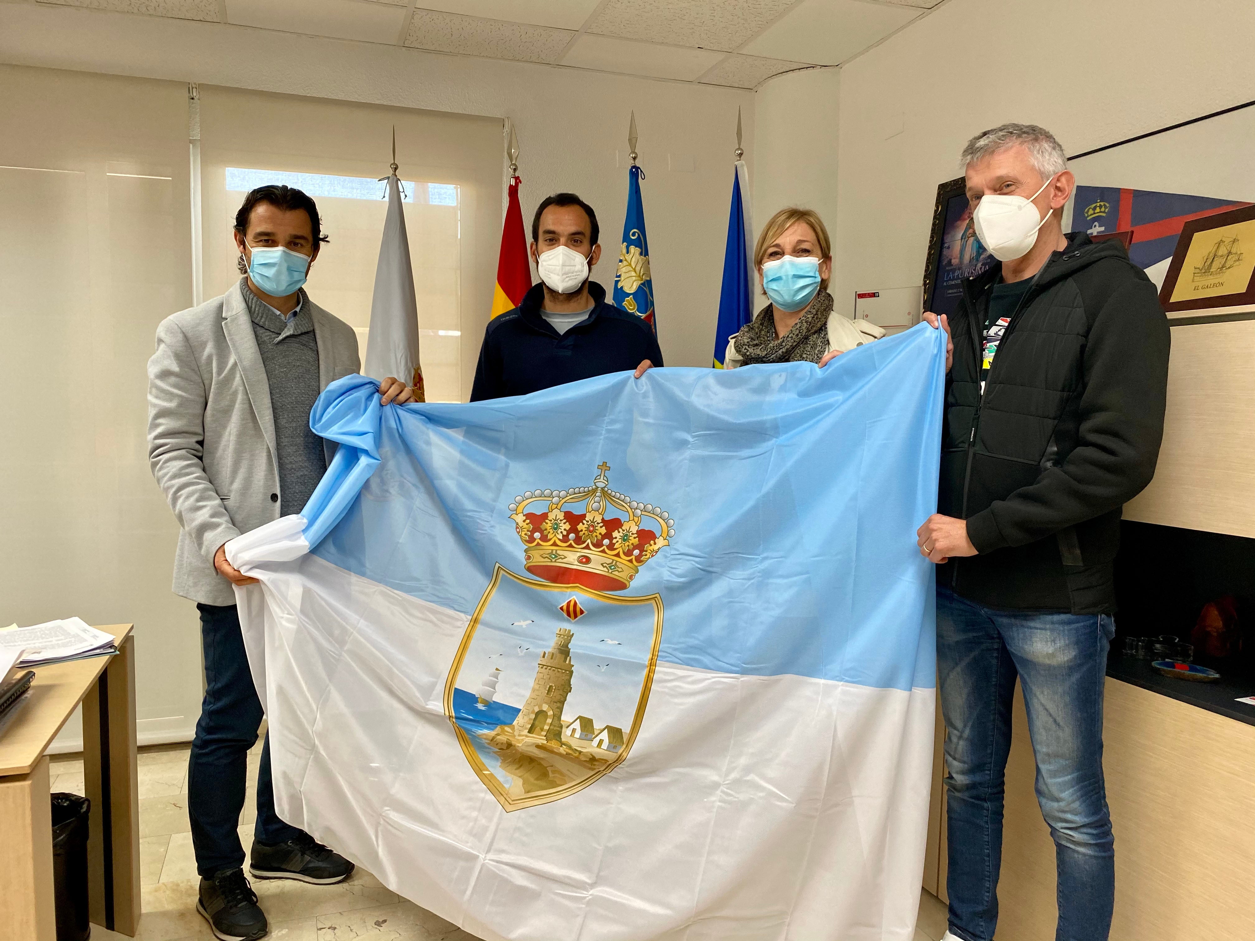 El regatista torrevejense Daniel Cánovas Colón, participará en las próximas Olimpiadas de Tokio como entrenador olímico de vela de Perú El regatista torrevejense Daniel Cánovas Colón, participará en las próximas Olimpiadas de Tokio como entrenador olímico de vela de Perú