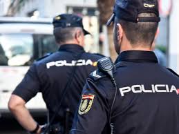 La Generalitat tiene diez días para vacunar policías nacionales y guardias civiles La Generalitat tiene diez días para vacunar policías nacionales y guardias civiles