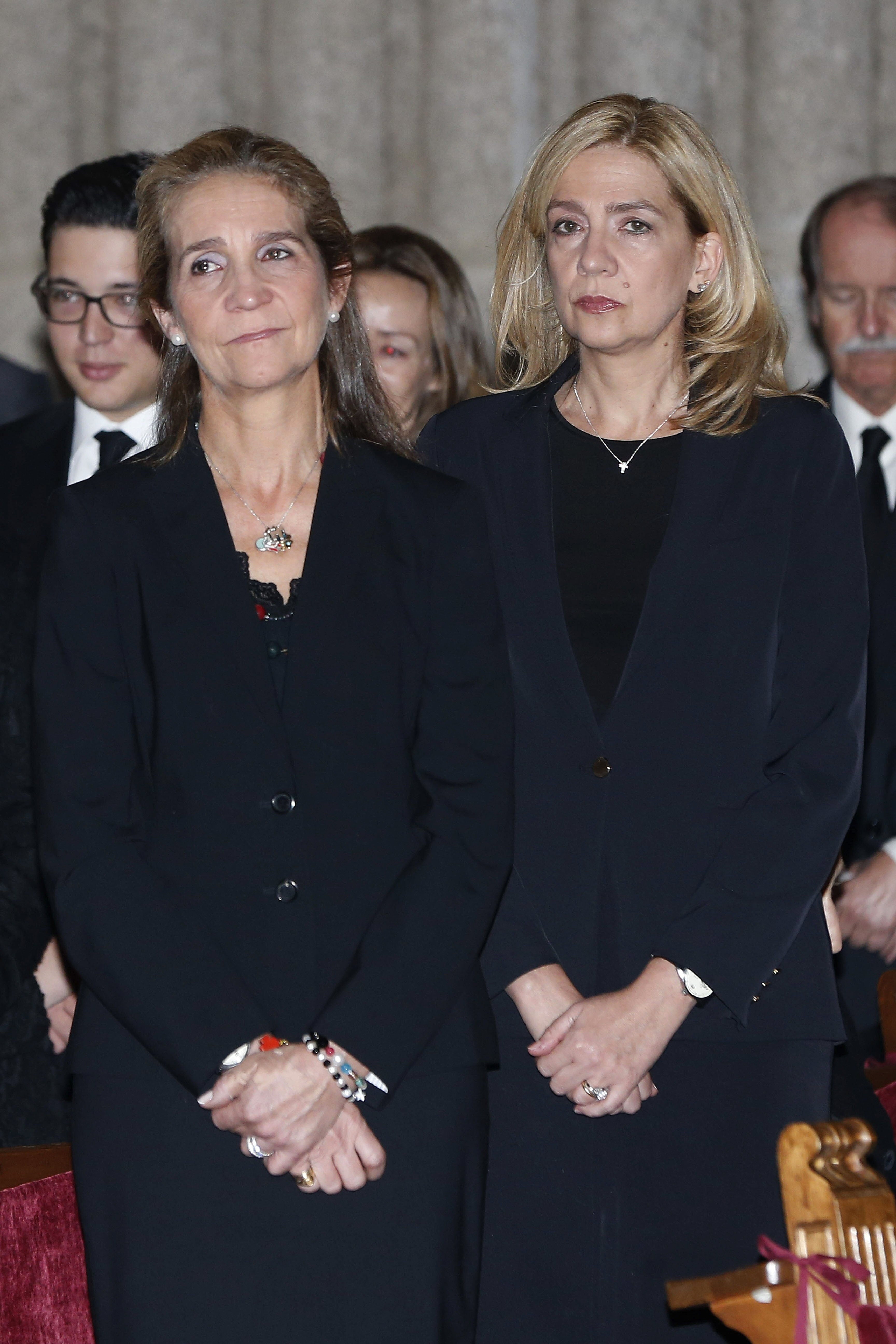 Las preguntas de Amón: "¿Es la monarquía acaso un grupo de riesgo?" Las preguntas de Amón: "¿Es la monarquía acaso un grupo de riesgo?"