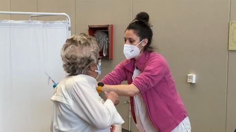 Vacunaci&oacute;n contra la COVID en Gij&oacute;n