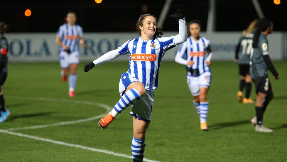 Ellas Juegan 04x21: Nerea Eizagirre: "Me gustaría jugar una Champions con la Real Sociedad" Ellas Juegan 04x21: Nerea Eizagirre: "Me gustaría jugar una Champions con la Real Sociedad"