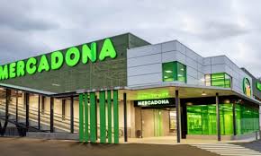 Mercadona reparte 409 millones de euros en primas entre sus 90.000 empleados en 2020 Mercadona reparte 409 millones de euros en primas entre sus 90.000 empleados en 2020