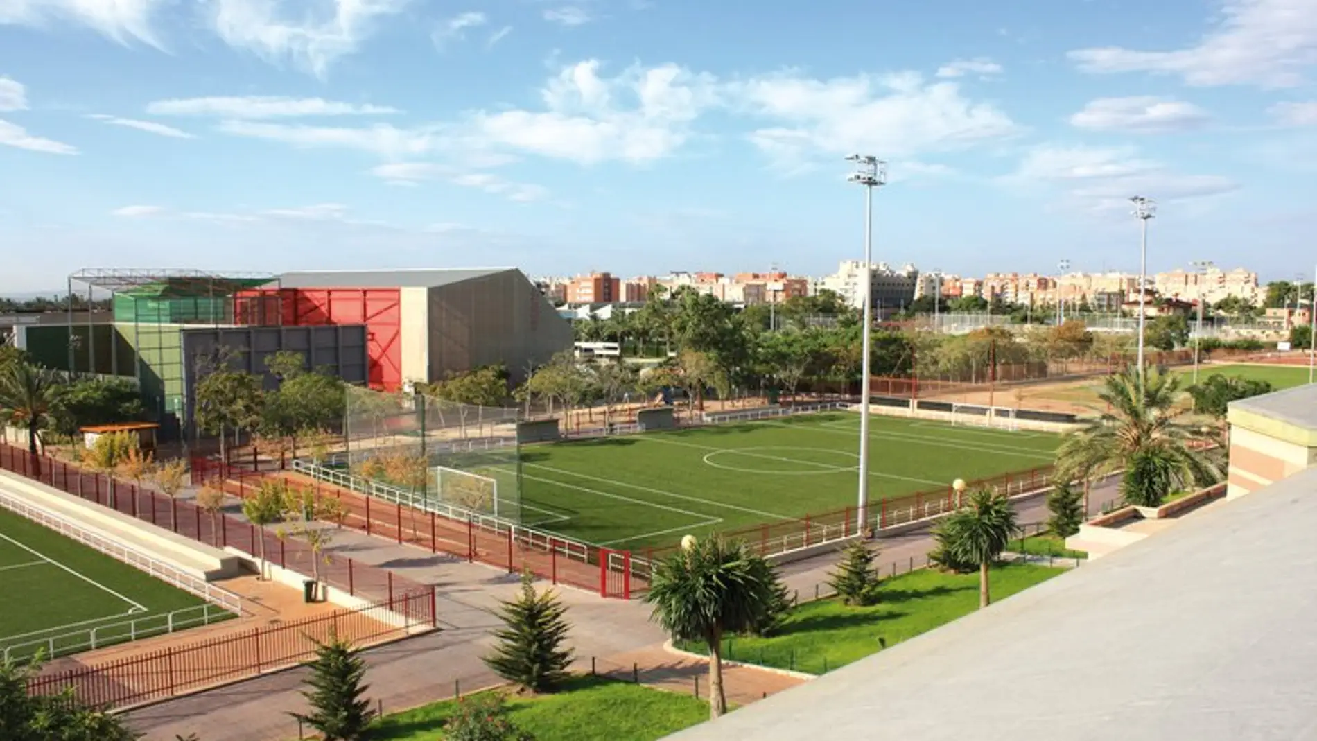 El Ayuntamiento de Elche mantendrá cerradas las gradas de las instalaciones deportivas hasta el 14 de marzo.