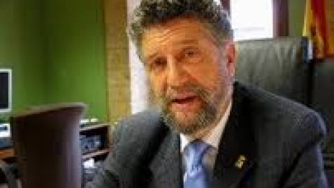 Alcalde Navia destaca el buen comportamiento de la gente en plena parada t&eacute;cnica de Ence.