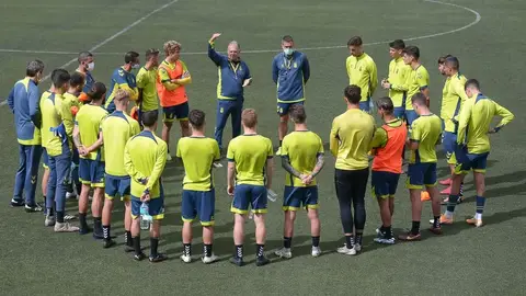 Las Palmas Atlético El filial canario antes de jugar contra el Recreativo de Huelva