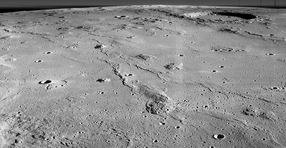 Investigadores de UniOvi nos cuentan su colaboración con la Agencia Espacial Europea en la Luna Investigadores de UniOvi nos cuentan su colaboración con la Agencia Espacial Europea en la Luna