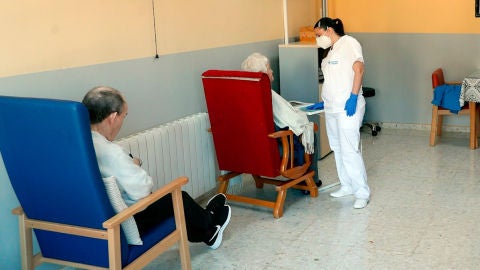 Ancianos en las residencias de mayores