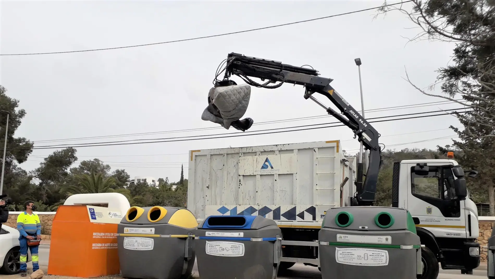 El Ayuntamiento de Sant Antoni impulsa una nueva campaña informativa para evitar los vertidos incontrolados de residuos voluminosos