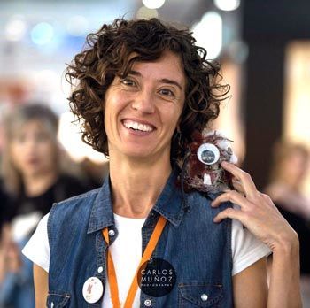 Virginia Rodriguez publica su cuento "Corcholisa Torbellina y el mundo" a beneficio del AMPA del Virgen de la Luz Virginia Rodriguez publica su cuento "Corcholisa Torbellina y el mundo" a beneficio del AMPA del Virgen de la Luz