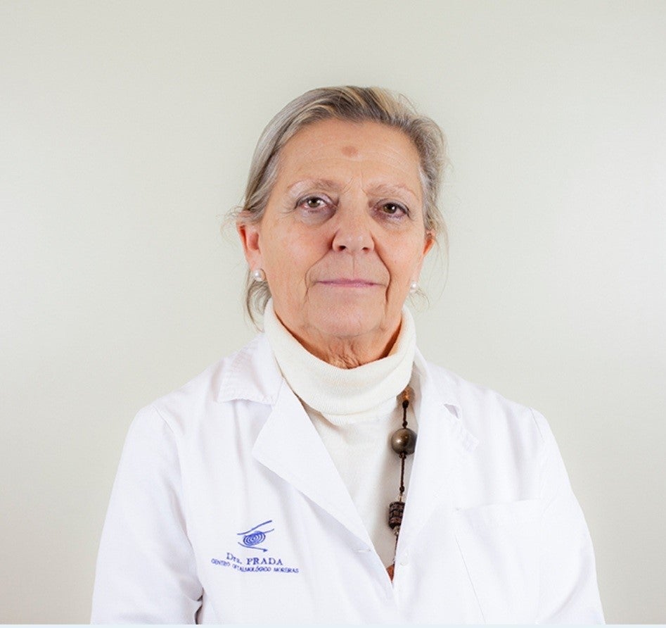 La doctora Prada: «En la cirugía de párpados es fundamental el conocimiento de la anatomía y la fisiología» La doctora Prada: «En la cirugía de párpados es fundamental el conocimiento de la anatomía y la fisiología»