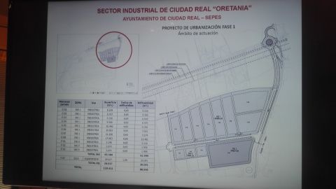 Proyecto de urbanización de la primera fase del Polígono SEPES Proyecto de urbanización de la primera fase del Polígono SEPES