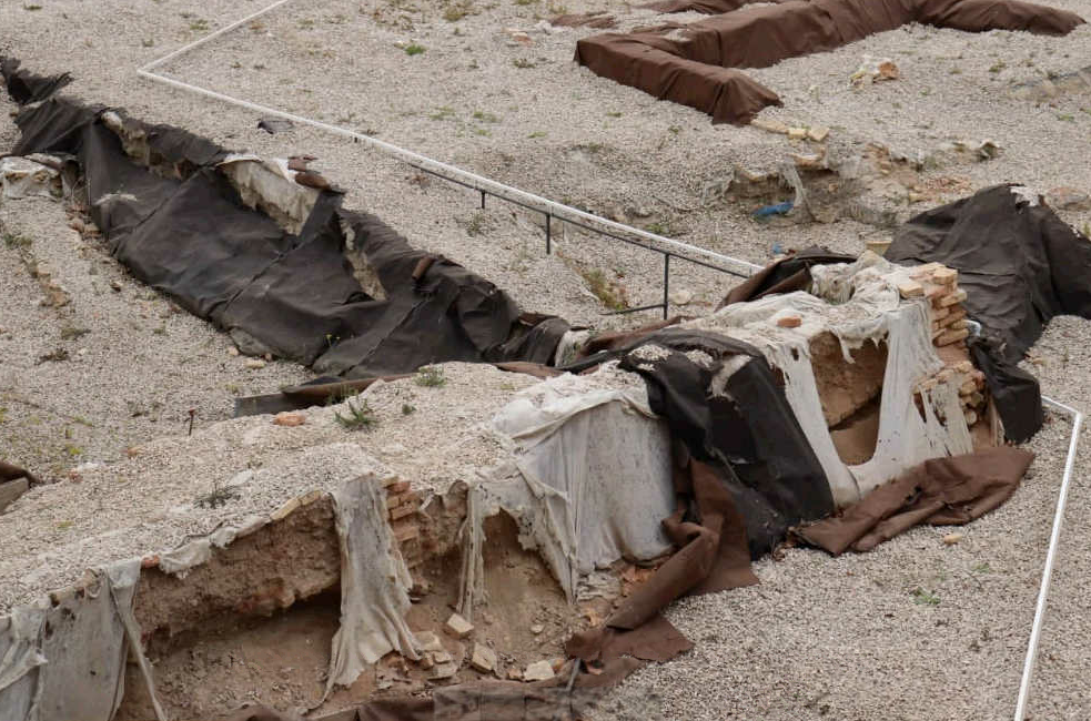 HUERMUR denuncia los derrumbes y el lamentable estado del yacimiento de San Esteban HUERMUR denuncia los derrumbes y el lamentable estado del yacimiento de San Esteban