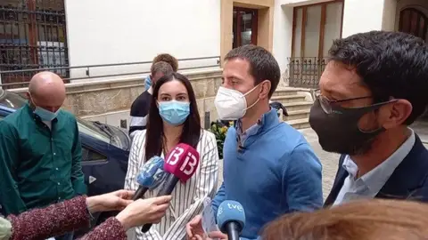 PP, Cs y El PI reclaman a Cladera que cumpla los acuerdos del pleno y cese a Sofía Alonso PP, Cs y El PI reclaman a Cladera que cumpla los acuerdos del pleno y cese a Sofía Alonso