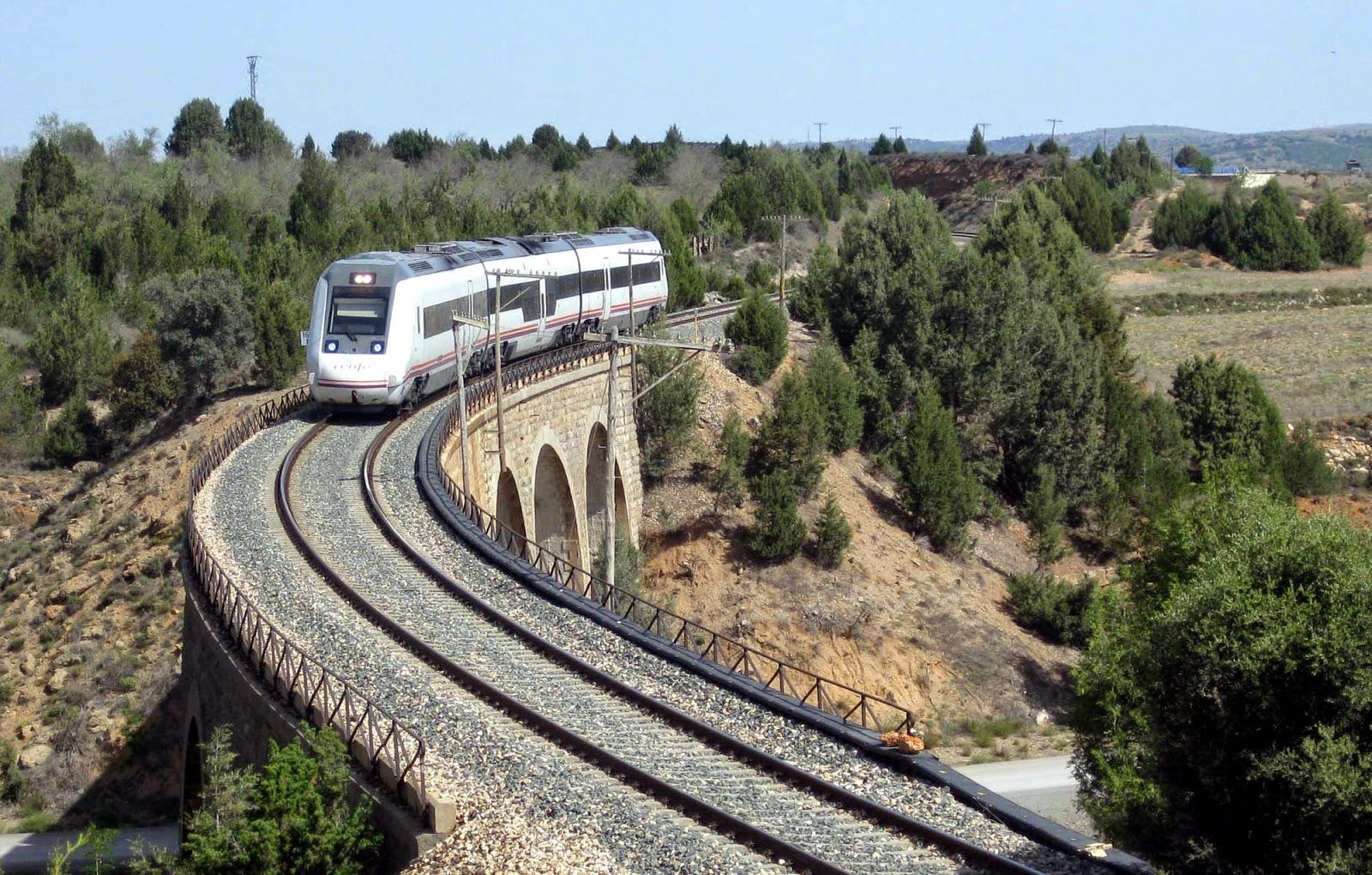 Mejoras en la línea Zaragoza- Teruel- Valencia Mejoras en la línea Zaragoza- Teruel- Valencia